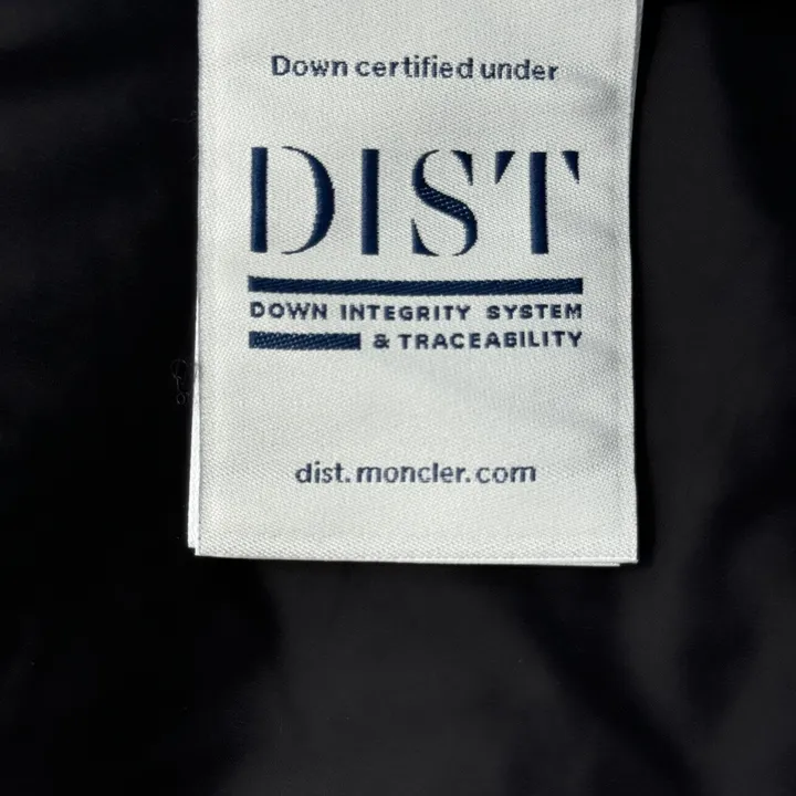 Moncler Grenoble ダウンジャケット