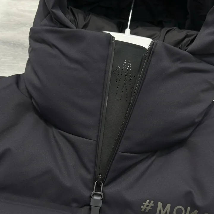 Moncler アウトドア用品