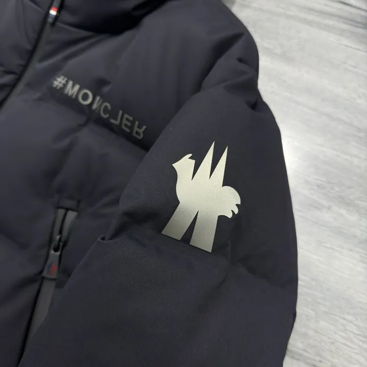 モンクレール Fellberg ダウンコート