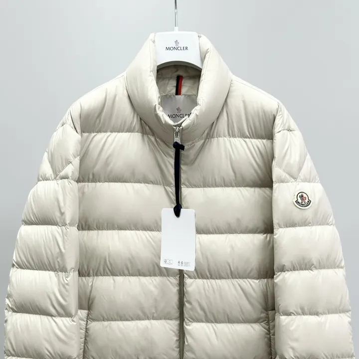 モンクレール ボーディネット ホワイトダウン