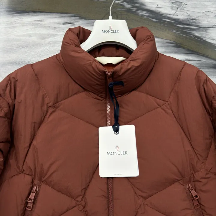 モンクレール ショート丈 ダウンジャケット