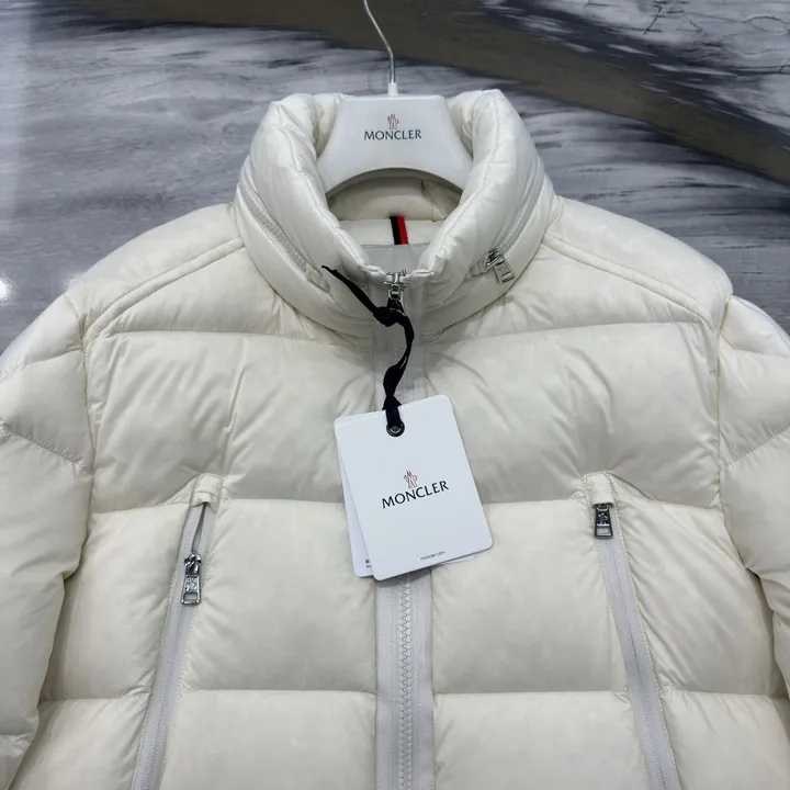 モンクレールダウン ホワイト