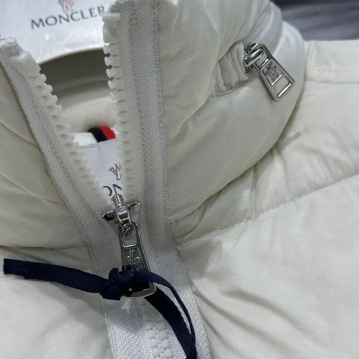 モンクレール ダウン