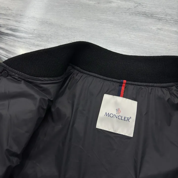 MONCLER 冬物