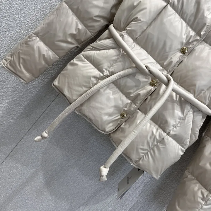 女性 ショートダウン MONCLER