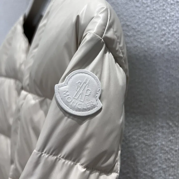 MONCLER ダウン アウター 大人可愛い