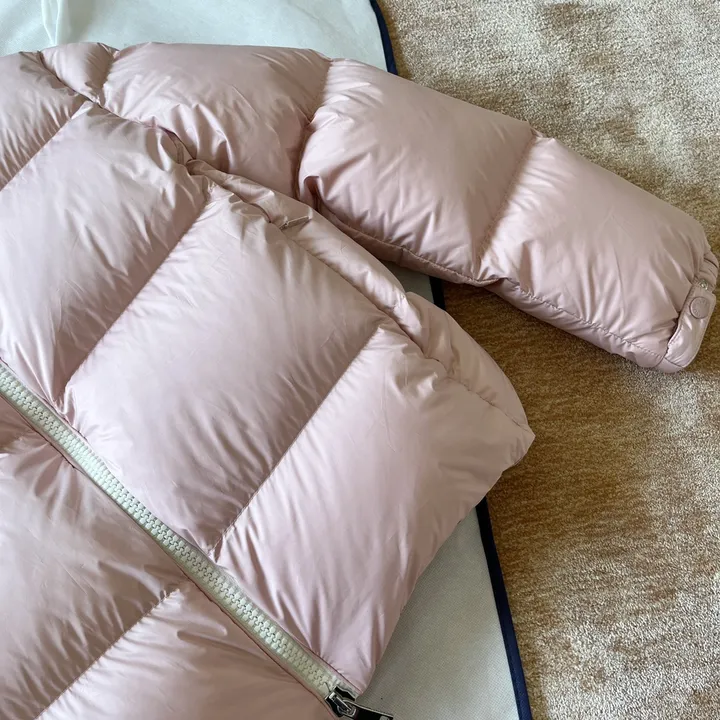 モンクレール ピンク ダウン ジャケット