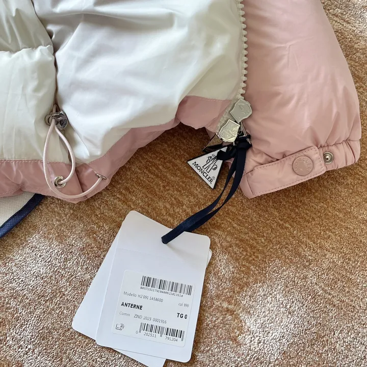 モンクレール フルジップ ダウンコート