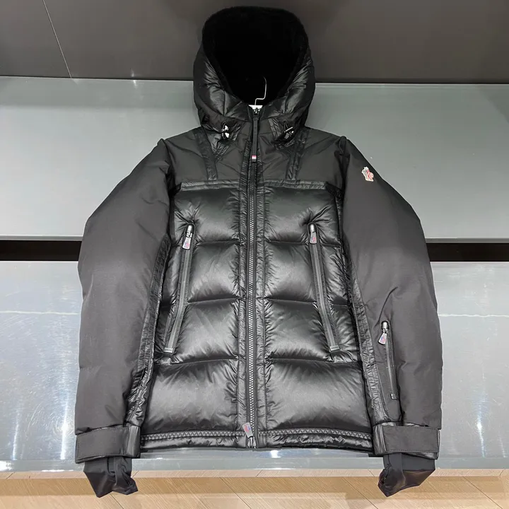モンクレール フード付き ダウン ジャケット