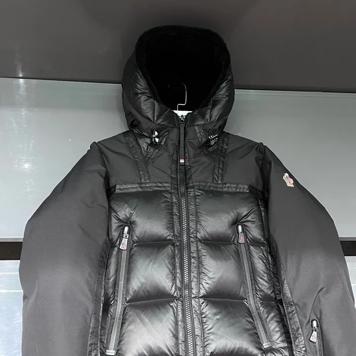 MONCLER 大きいサイズ ダウン ジャケット