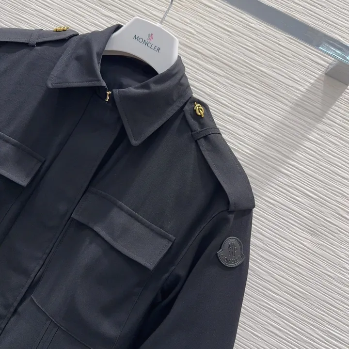 モンクレール ダウン レディース 美品