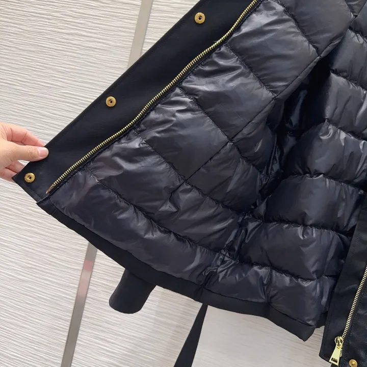 モンクレール Essalois ダウンジャケット