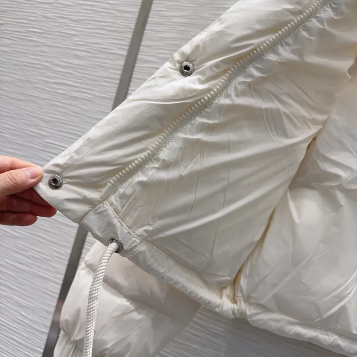 モンクレール ショートダウン ホワイト