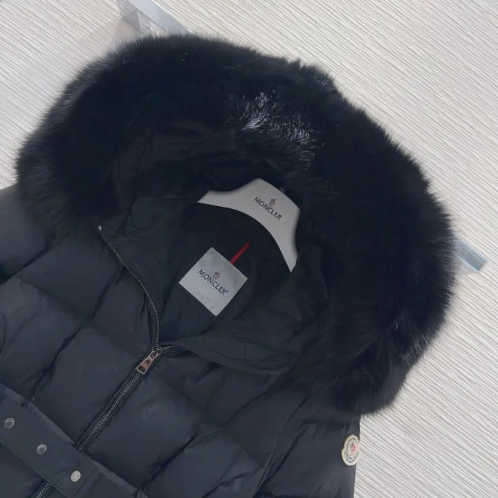 MONCLER ダウンジャケットブラック