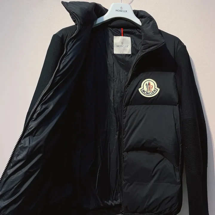 モンクレール ダウンパーカー