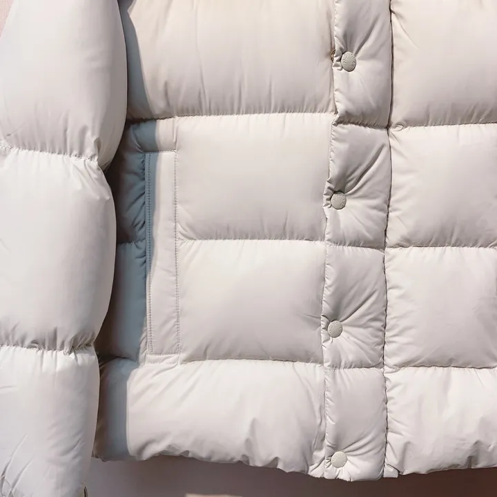 モンクレール ダウン 今年 流行り