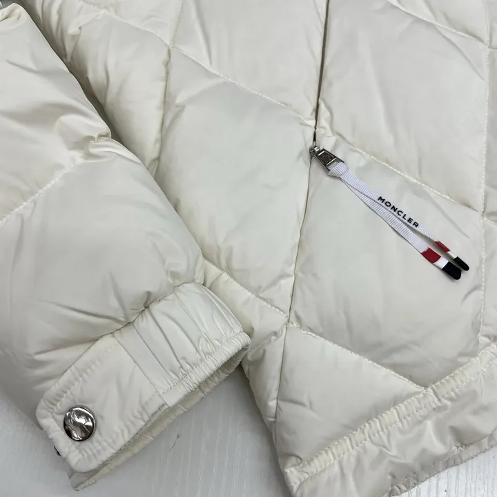 モンクレール 防寒 ダウン