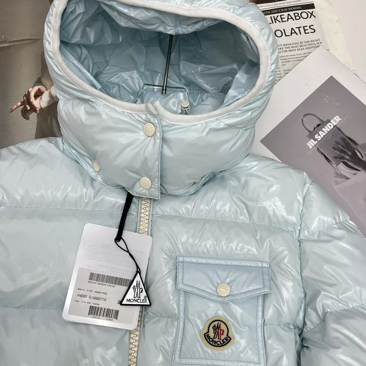 モンクレール ダウンジャケットレディース