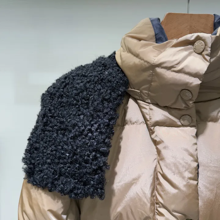 キャメルベージュ Castelnou ダウン