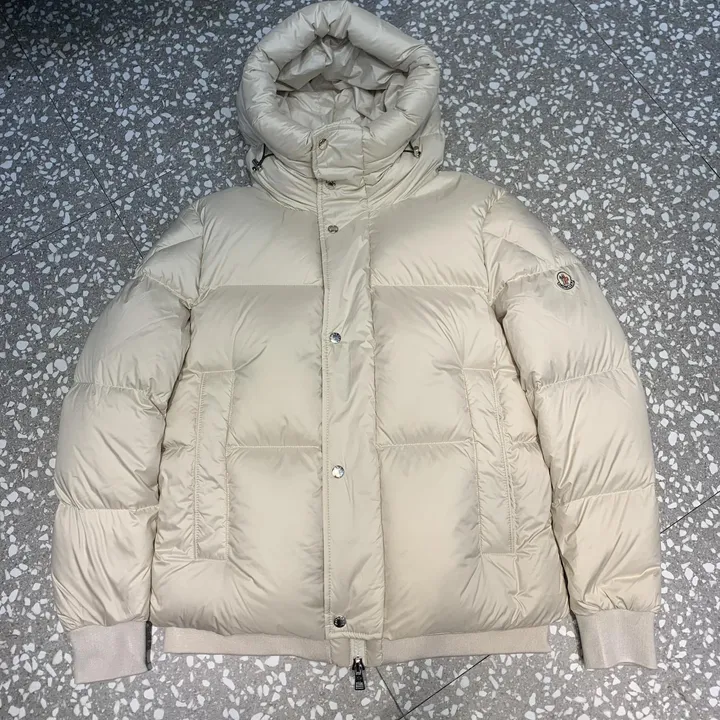 MONCLER アウター 上着