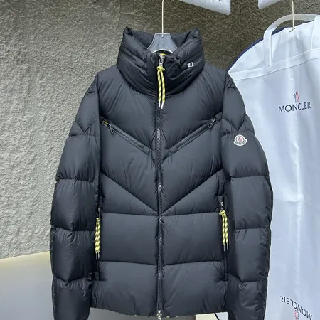MONCLER メンズ ショートダウン