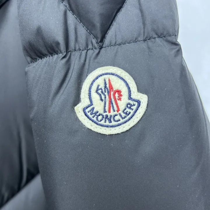 モンクレール ダウン 激安