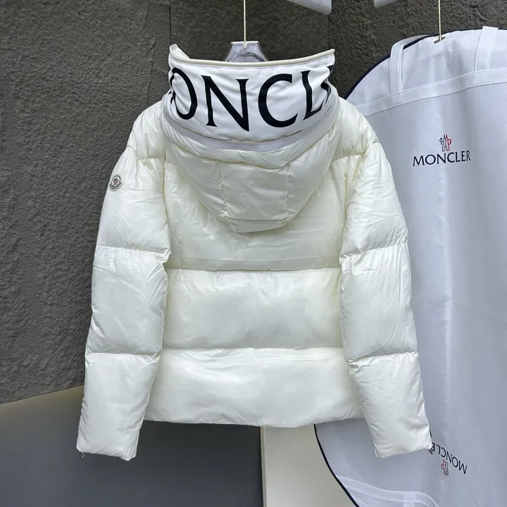 モンクレール レディースダウン ホワイト