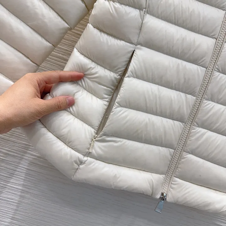 モンクレール Badyfダウンジャケット