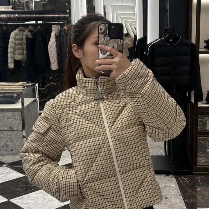 Moncler ダイヤモンドキルティング ダウン