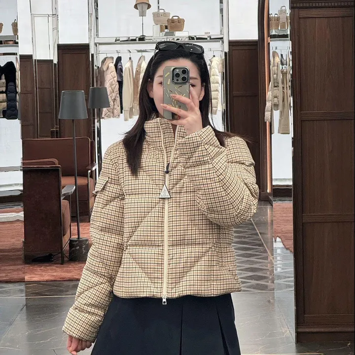 Moncler ショートダウン