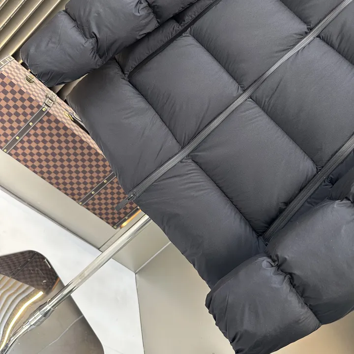 モンクレール ロゴ ダウン