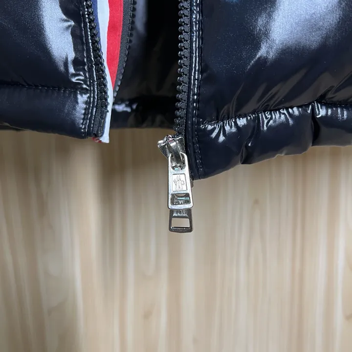 モンクレール ダウン ブラック メンズ