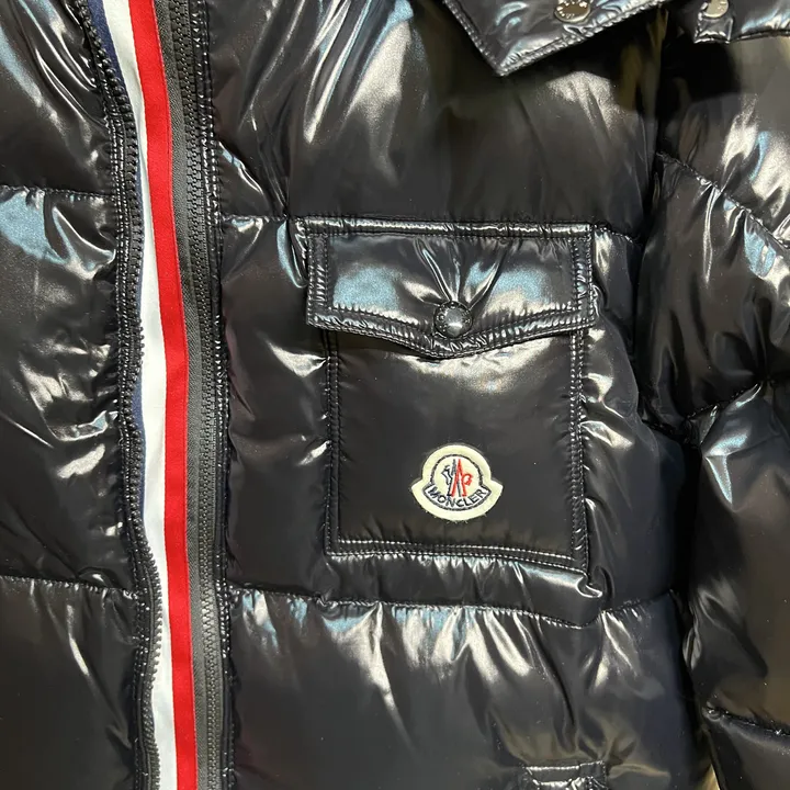 モンクレール 偽物 激安