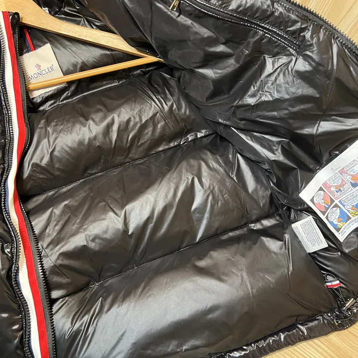 MONCLER MONTBELIARD JACKET BLACK