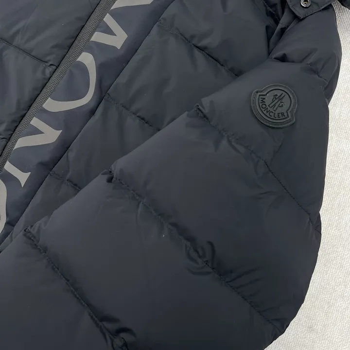 モンクレール2025秋冬