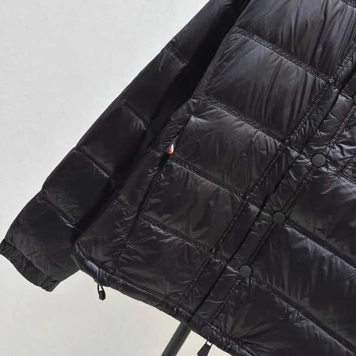 MONCLER フード付き ダウン