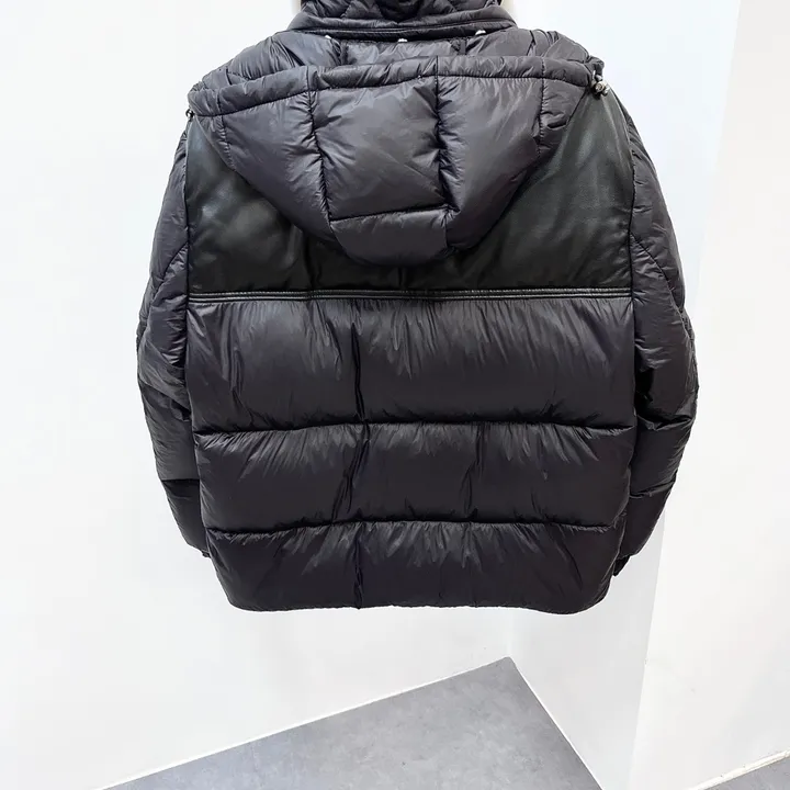 モンクレール スタンドネック ダウンジャケット