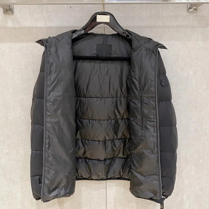 MONCLER 撥水 ダウンジャケット