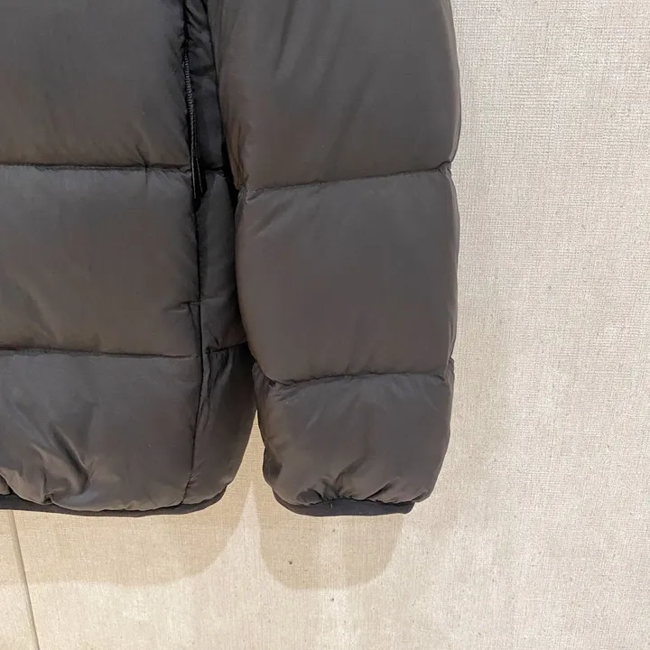 モンクレール ダウンジャケット 男性