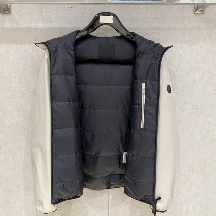 モンクレール ダウンジャケット 送料無料