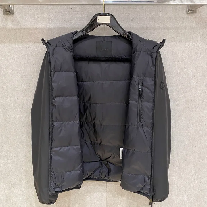 MONCLER メンズ ショートダウン