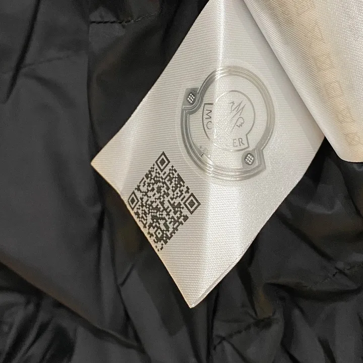 MONCLER 秋 冬 ジップアウター