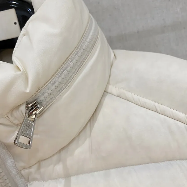 モンクレール ダウンジャケット スーパーコピー