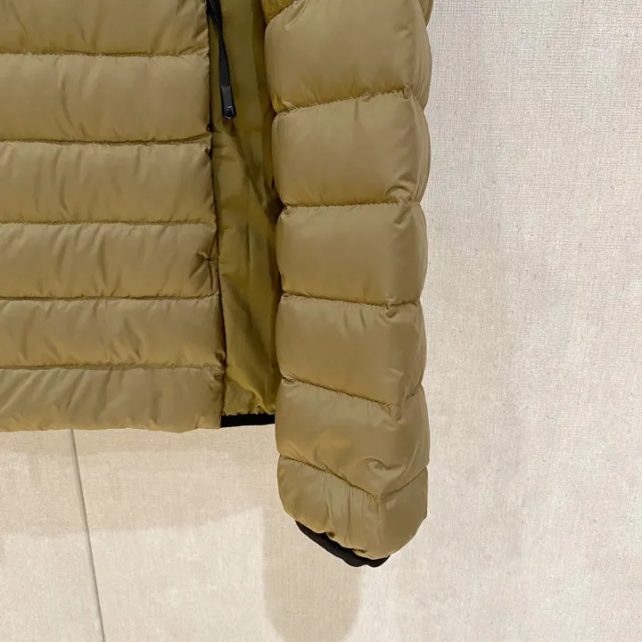 MONCLER ダウン カジュアル