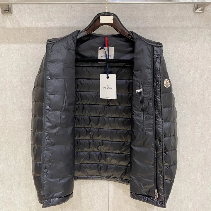 モンクレール CHAMBLY ダウン ジャケット