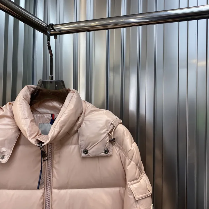 モンクレール ダウン ピンク