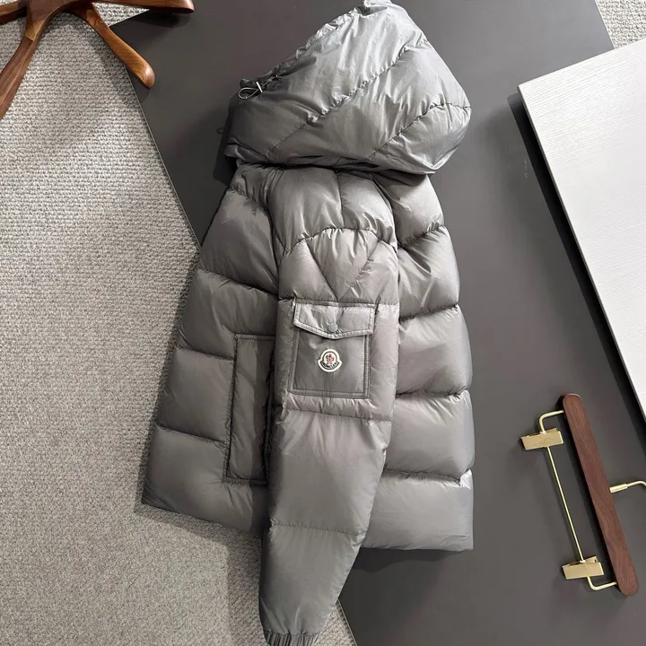 Moncler メンズ アウター