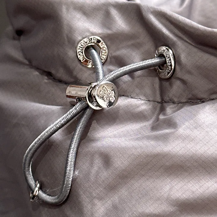 モンクレール ダウンジャケット メンズ