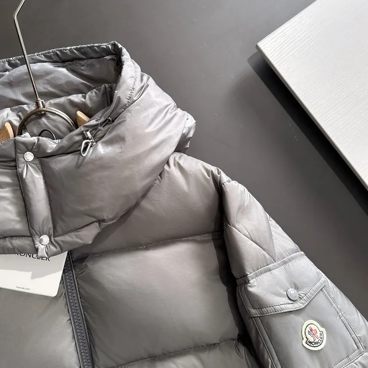 モンクレール ダウンジャケット メンズ