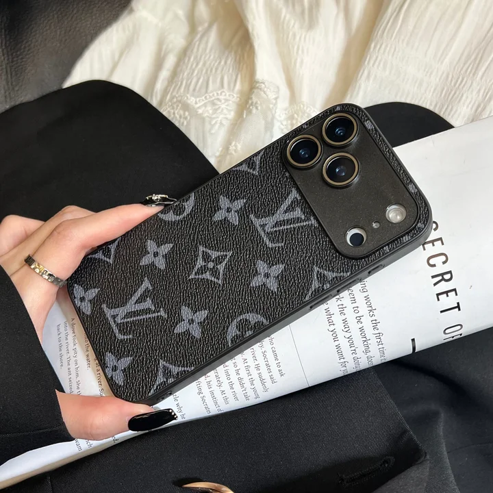 GUCCI iphone17 pro maxケース メッキ加工